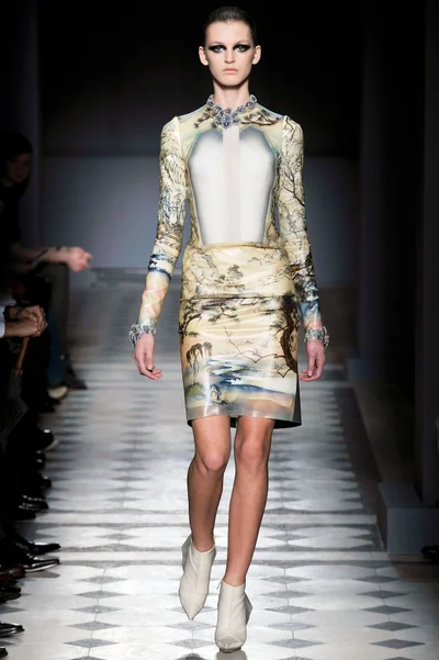 Look 34